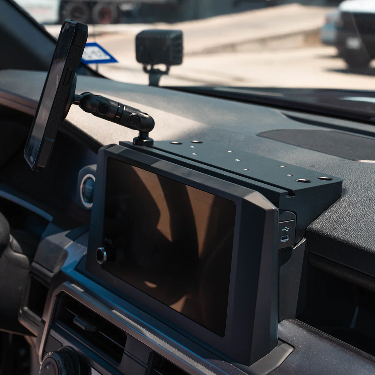 Dash Mount For 2025+ Toyota 4Runner - Image 3
