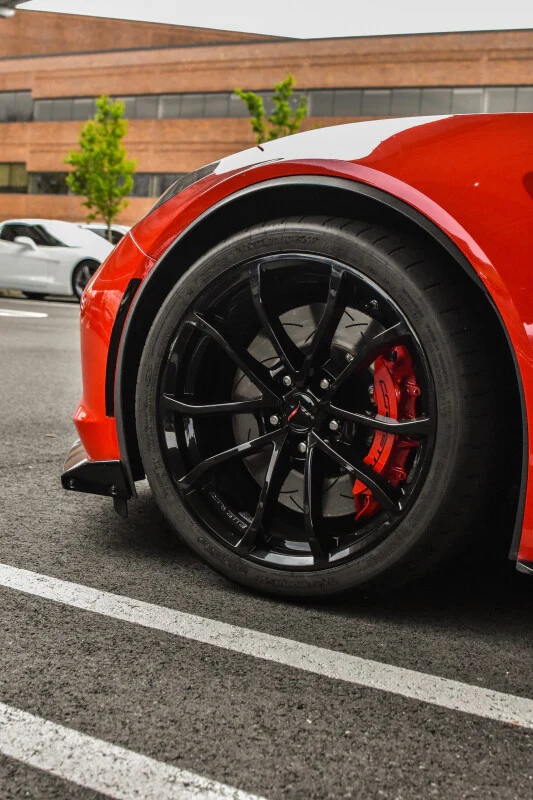 DBA 05-12 Corvette C6 w/Z06 pkg Front Slotted 5000 Series 2 Piece Rotor Assembled w/ Black Hat - Image 5