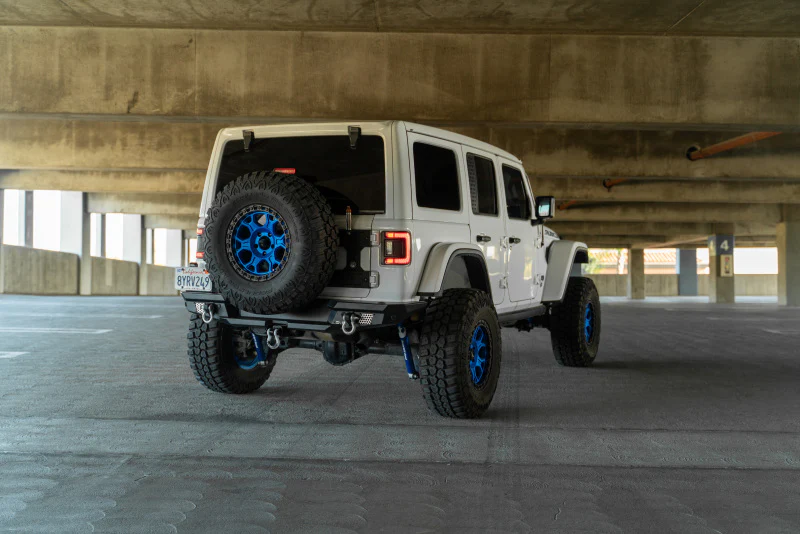 DV8 Offroad 2018 Jeep Wrangler JL MTO Series Rear Bumper w/ Optional Tire Carrier - Image 7