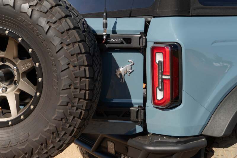 DV8 Offroad 21-24 Ford Bronco Tire Carrier - Image 3