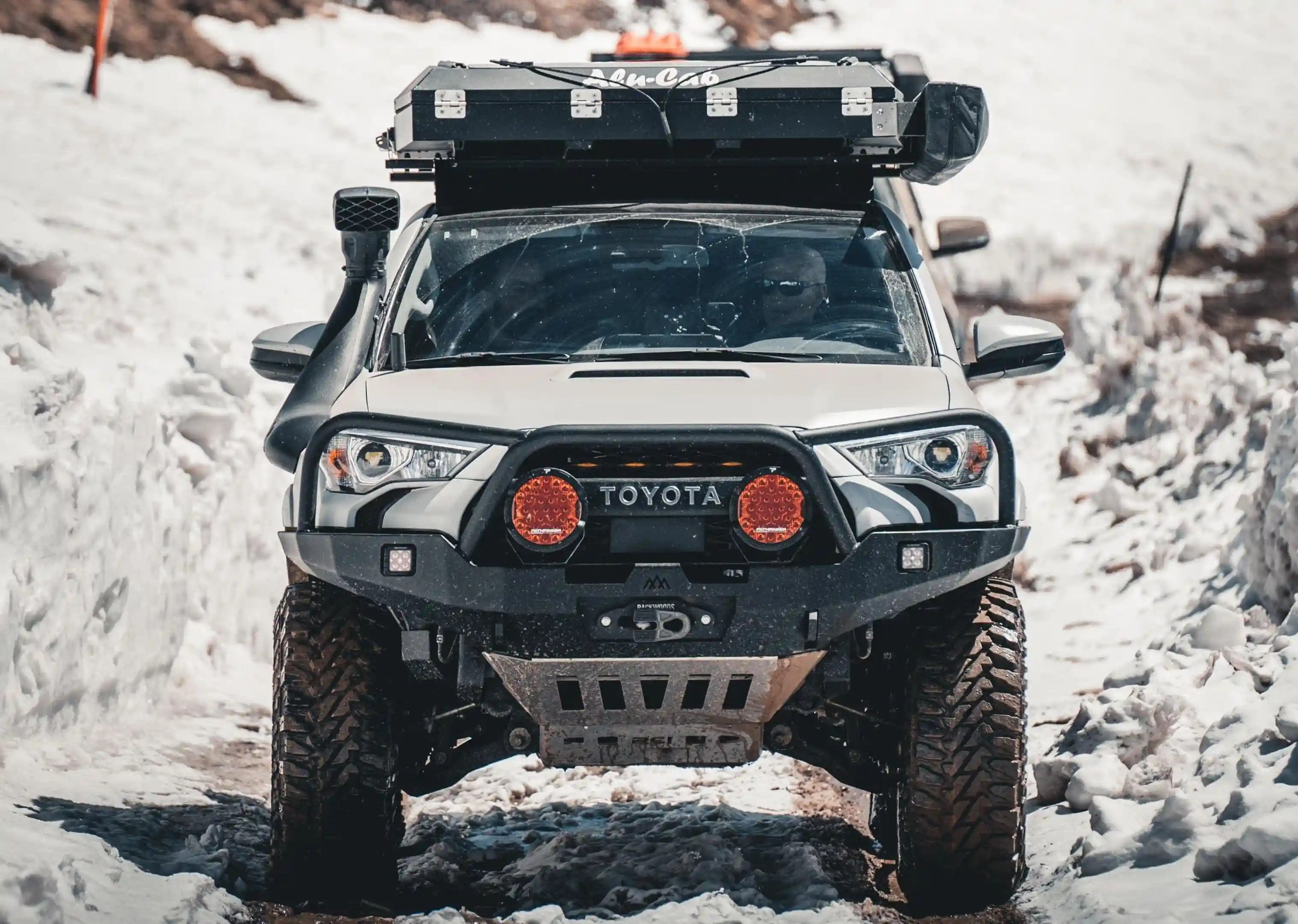 Hi-Lite Overland Toyota 4Runner Front Bumper 5th Gen (2010-2024) [Bull Bar] - Image 6