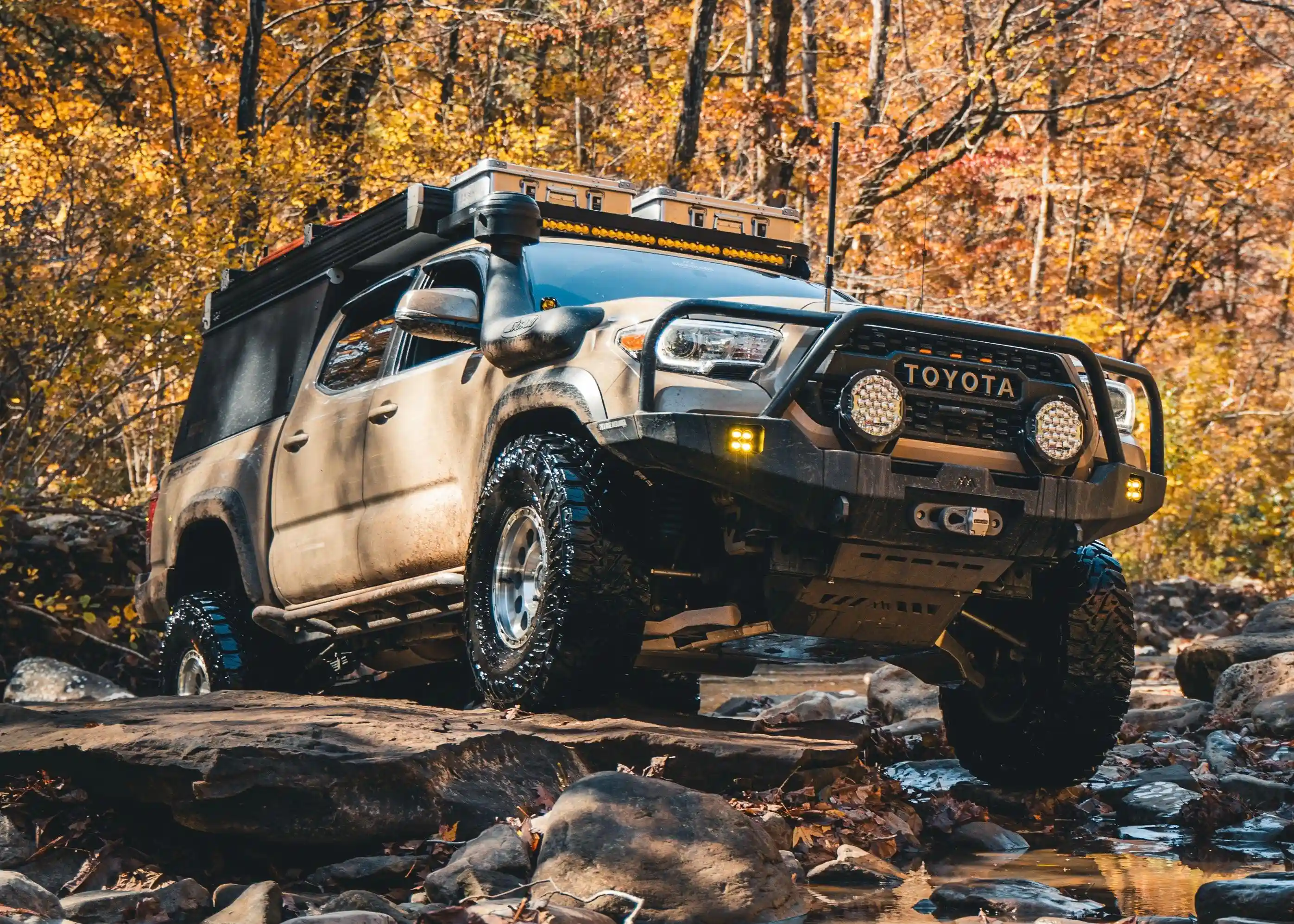 Hi-Lite Overland Toyota Tacoma Front Bumper 3rd Gen (2016-2023) [Bull Bar] - Image 12