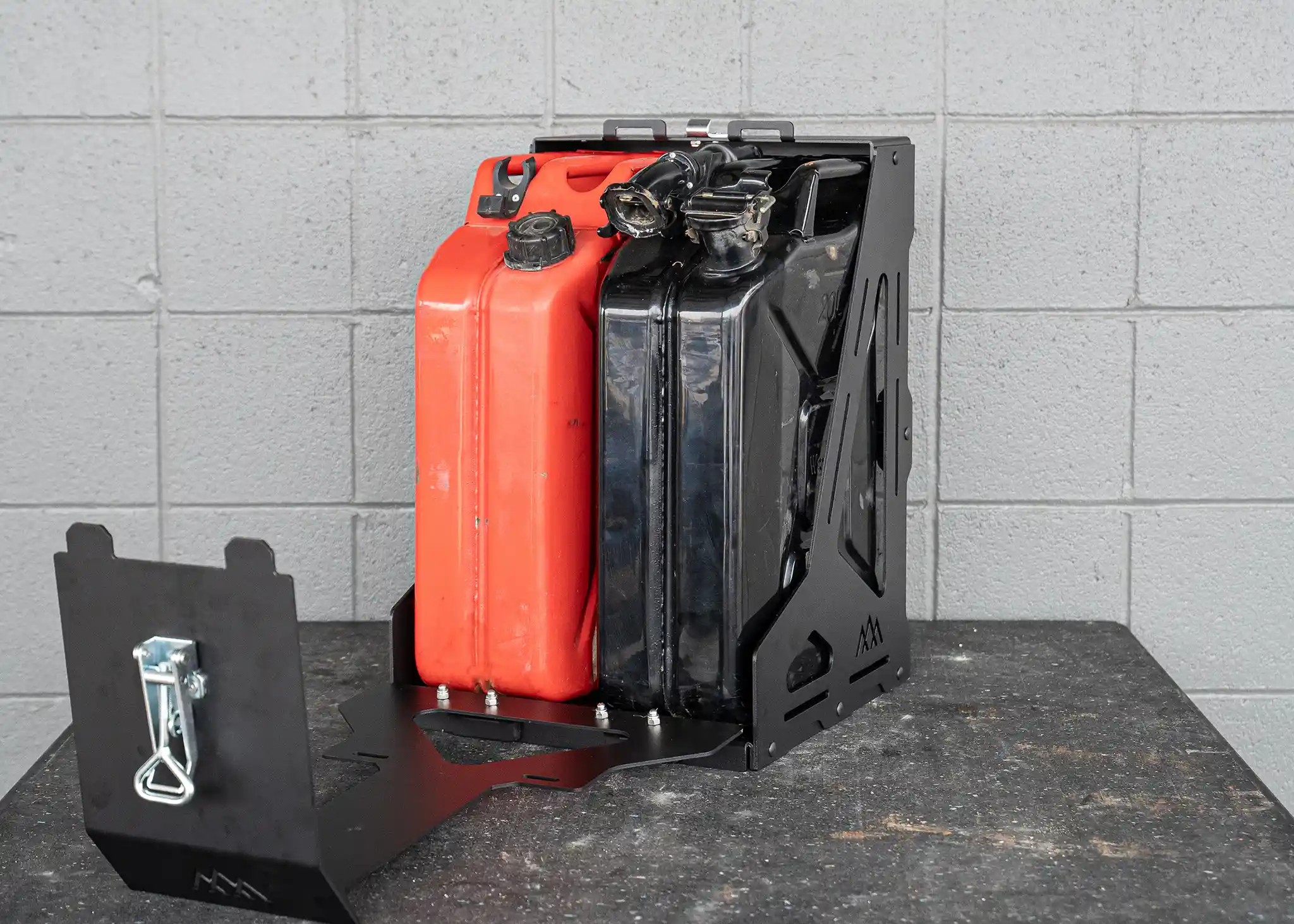 Jerry's Can Holder - Dual Universal Jerry Can Carrier - Image 2