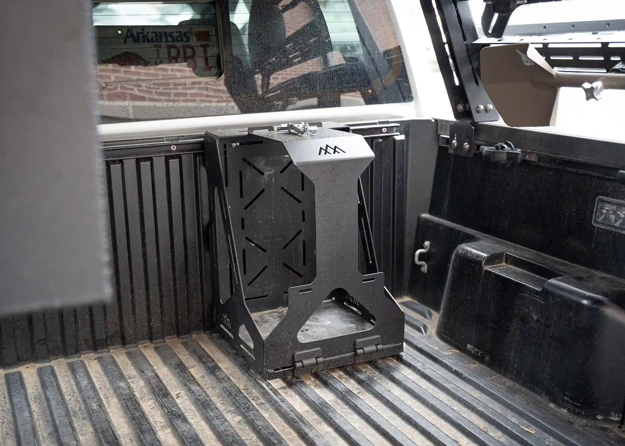 Jerry's Can Holder - Dual Universal Jerry Can Carrier - Image 9