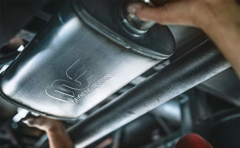 MagnaFlow Muffler Mag SS 18X4X9 2.5/2.5 C/C - Image 11