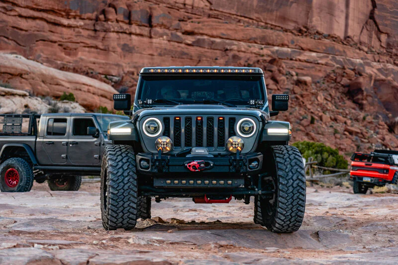 Oracle Jeep Wrangler JL/Gladiator JT Integrated Windshield LED Light Bar System - Image 17