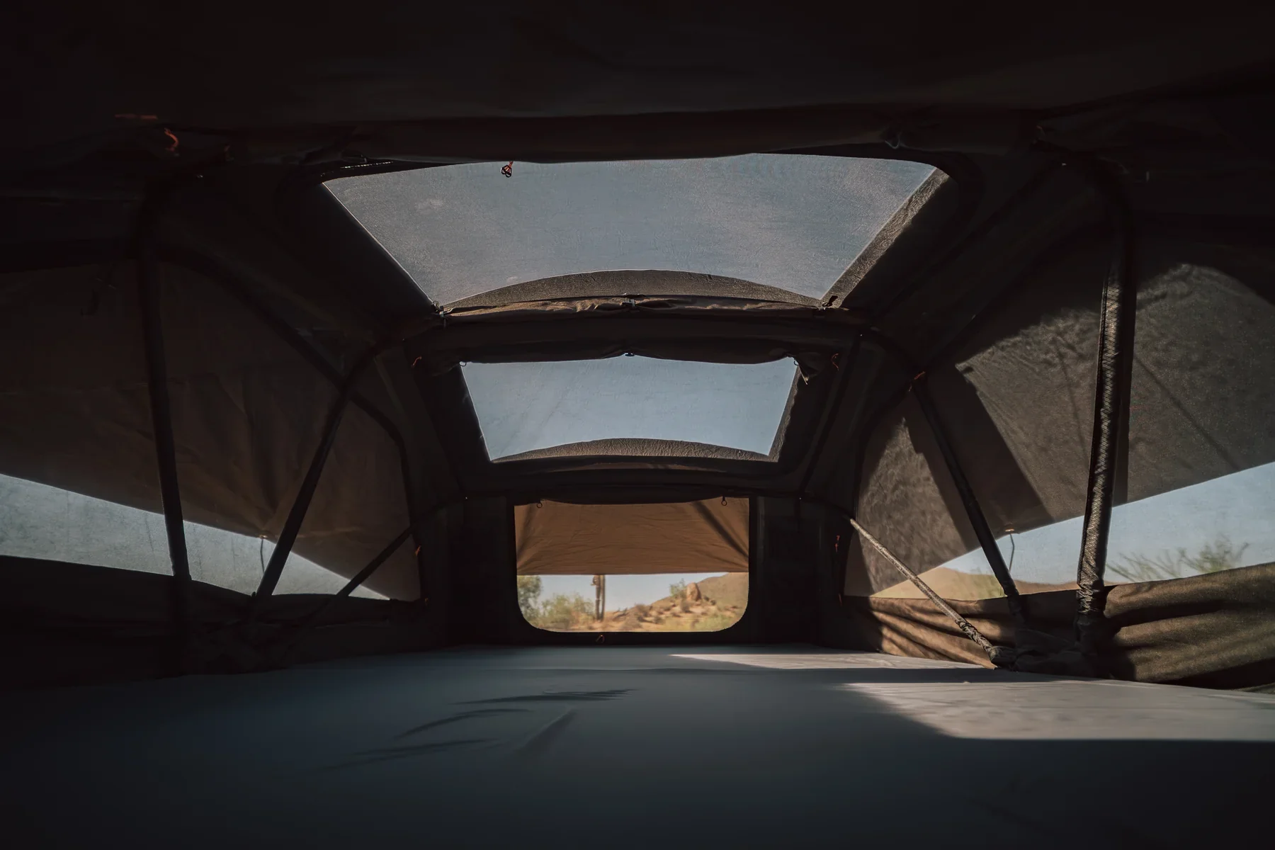ROAM Vagabond 2.0 Rooftop Tent - Image 15