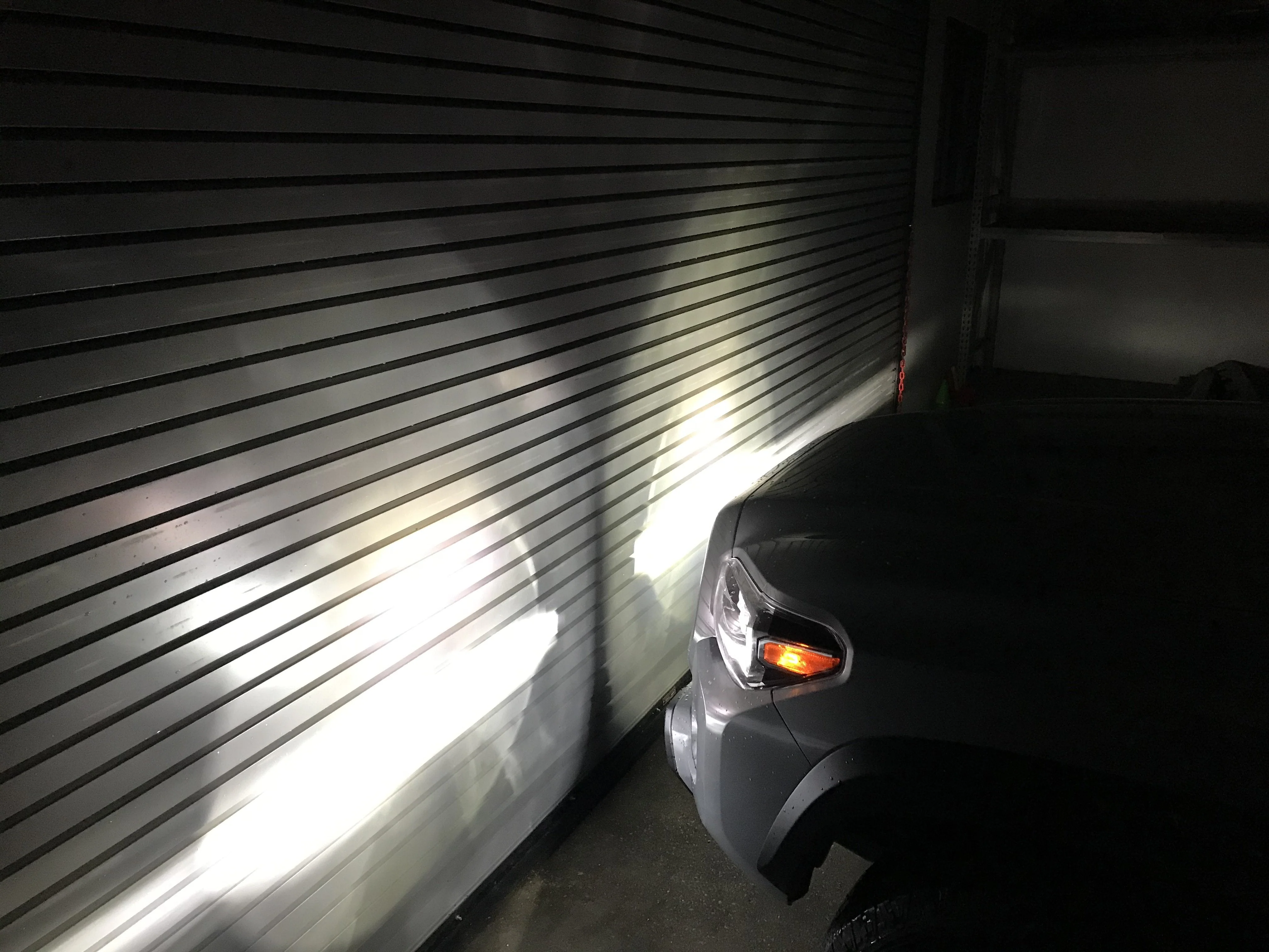 Tri-Color Fog Light Replacement Bulbs - Image 9