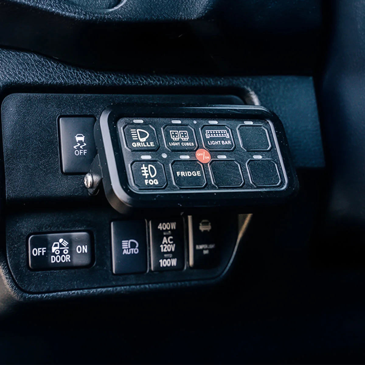 Vehicle Accessory 8 Switch Control System (Blue Backlighting)